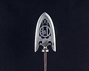 Arrowhead (<i>Yanone</i>)