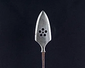 Arrowhead (<i>Yanone</i>)