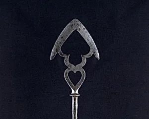 Arrowhead (<i>Yanone</i>)