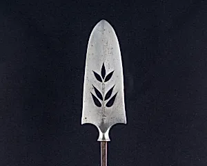 Arrowhead (<i>Yanone</i>)