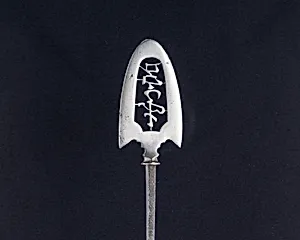 Arrowhead (<i>Yanone</i>)