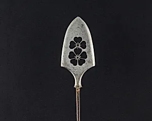 Arrowhead (<i>Yanone</i>)