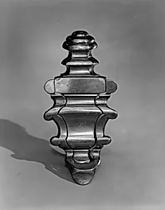 Knocker