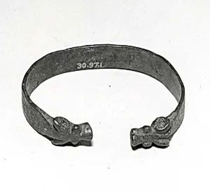 Bracelet with animal heads