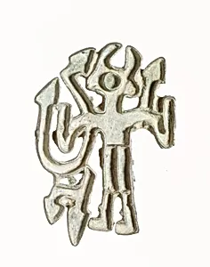 Openwork stamp seal: figure holding snakes