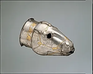 Vessel in the form of a horse's head