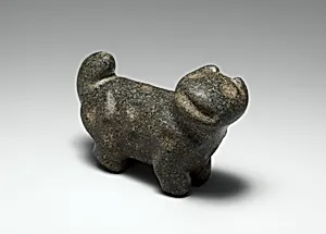 Feline figure by Condorhuasi artist(s)