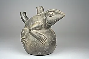 Lizard Stirrup Spout Jar