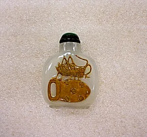 Snuff bottle