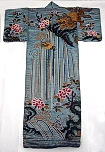 Kabuki Costume: Outer Robe (Uchikake) with Design of Lioness and Cubs