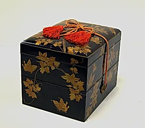 Box and utensils for incense ceremony set