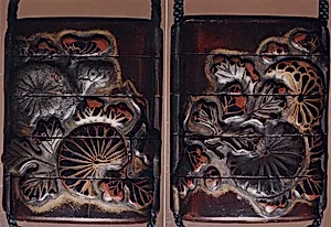 Case (Inrō) with Design of Chrysanthemums