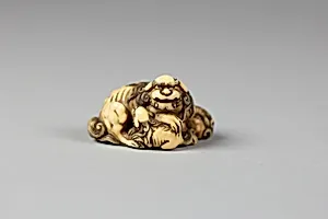 Netuske of Qilin and Two Cubs