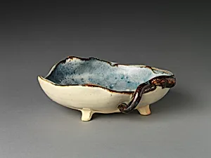 四代仁阿弥道八作　色絵桐葉形鉢|Bowl in the Shape of a Paulownia Leaf