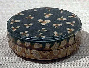 唐 三彩陶盒|Box by Unknown Artist