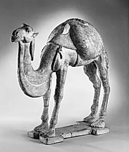 隋至唐 陶駱駝俑|Camel with saddle bags