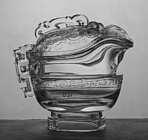 清中期 仿古水晶觥|Covered vessel in the shape of an ancient ritual bronze