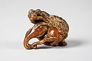 獏木彫根付|Crouching Baku (Mythical Creature) by Sadatake