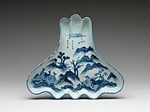 明晚期 景德鎮窯青花鹿馬山水富士山型盤|Dish in Shape of Mount Fuji with Horses and Deer