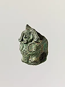 商至西周 青銅人虎紋端飾|Fitting in the shape of a man grasping a tiger head by Unknown Artist
