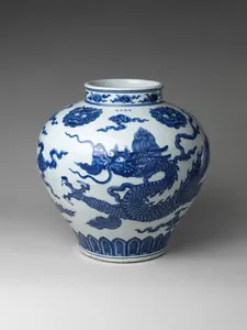 Jar with dragon