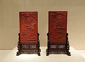 清 剔紅西廂故事圖插屏一對|Pair of screens with scenes from Romance of the West Chamber