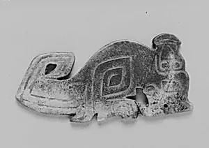 西周龍形玉佩|Pendant in the shape of a dragon