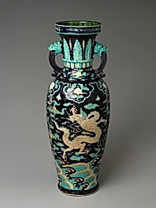 明中期 琺華雲龍紋獸耳瓶|Temple vase with dragons and clouds