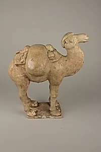唐 陶駱駝（一對）|Two camels