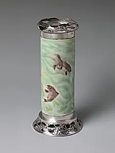 波に鯉文瓶|Vase with Carps in Waves