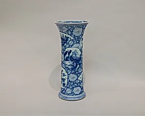 清康熙 景德鎮窯青花開光山水花鳥瓶|Vase with landscape and bird-and-flower scenes