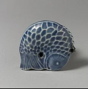 백자청화	잉어모양 	연적 조선|白磁靑	鯉魚形	硯滴	朝鮮|Water dropper in the shape of a fish