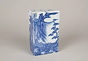 染付養老瀧山水孝子文酒入|Wine Bottle with Landscape and Waterfall