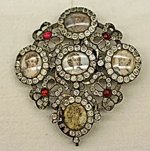 Brooch