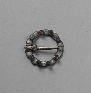 Ring Brooch