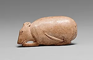 Cosmetic Spoon in the Shape of a Mouse