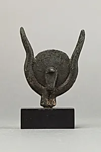 Disk and horns headdress for a goddess