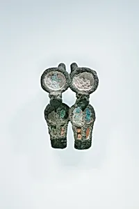Double uraeus
