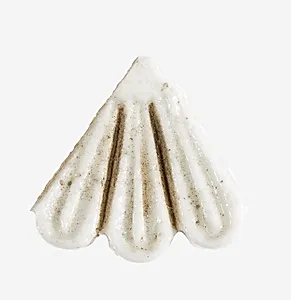 Fragment of a Daisy Bead