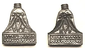 Lotus shaped terminal for collar