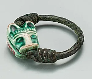 Ring with a Feline's Head