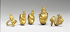 Ring with bezel in the form of a bust of Harpokrates or Dionysus