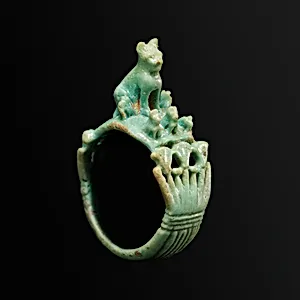 Ring with Cat and Kittens