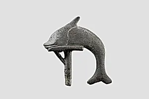 Schilbe fish, sacred to Hatmehyt, on standard