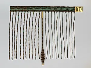 Tail (replica) for beadwork apron of Senebtisi