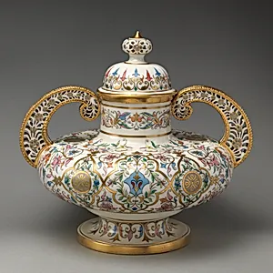 "Alhambra" vase with lid
