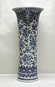 Beaker vase (one of a pair, part of a garniture)