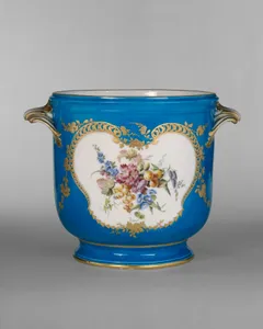 Bottle cooler from the Louis XV service (seau à bouteille)