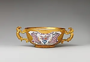 Bowl by Vienna|Claudius Innocentius Du Paquier period
