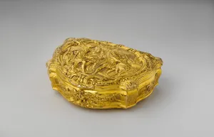 Box with scene depicting Roman hero Gaius Mucius Scaevola before the Etruscan king Lars Porsena